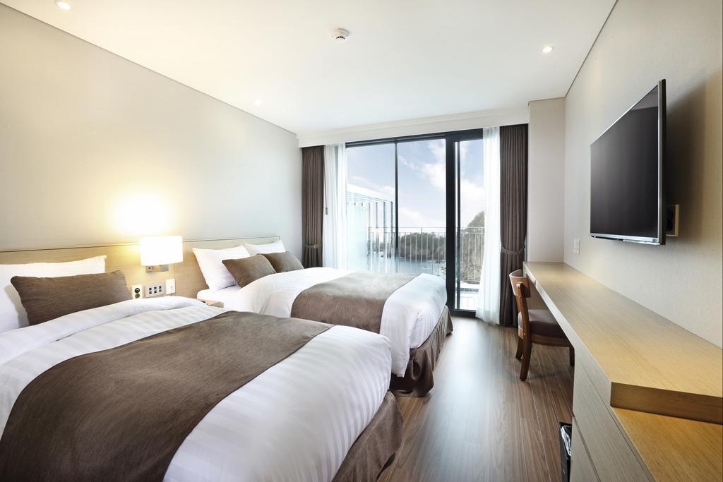 Hotel Fine Seogwipo Zimmer foto